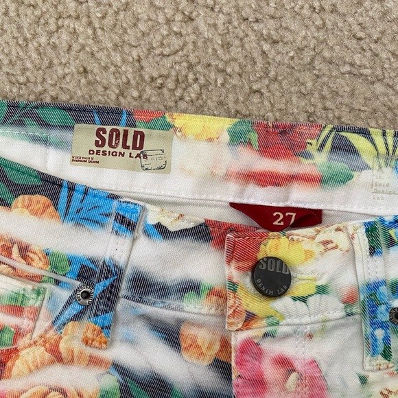 Design Lab Floral Denim Shorts - Picture 4 of 6